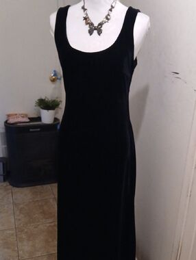 VTG NIKI LIVAS Black Velvet Scoop Maxi Dress